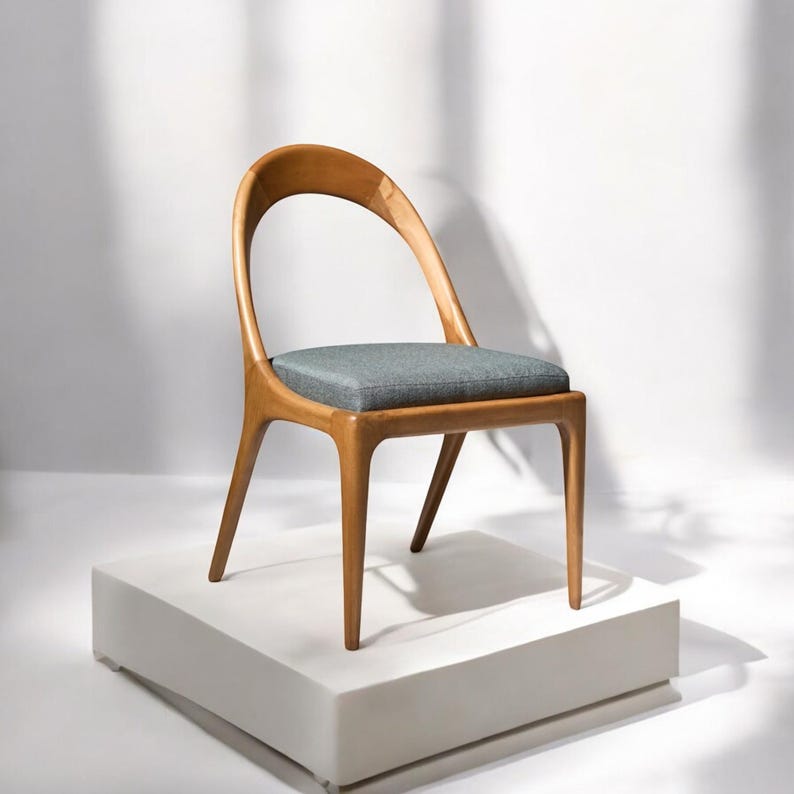 Handmade Solid Wood Dining Chair – Natural Oak/Walnut Finish, Ergonomic Stylish Design, Perfect for Modern & Cozy Home Interiors