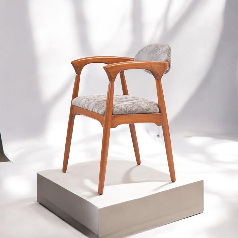 Handmade Luxury Wood Chair – Solid Walnut or Oak, Stylish & Comfortable, Perfect for Contemporary Kitchens, Offices, and Living Areas